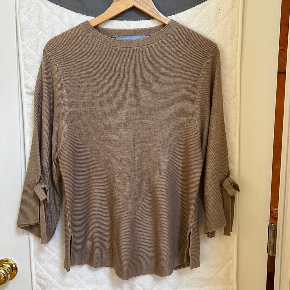 Michelle Nicole Women Beige Pullover Sweater, Size S